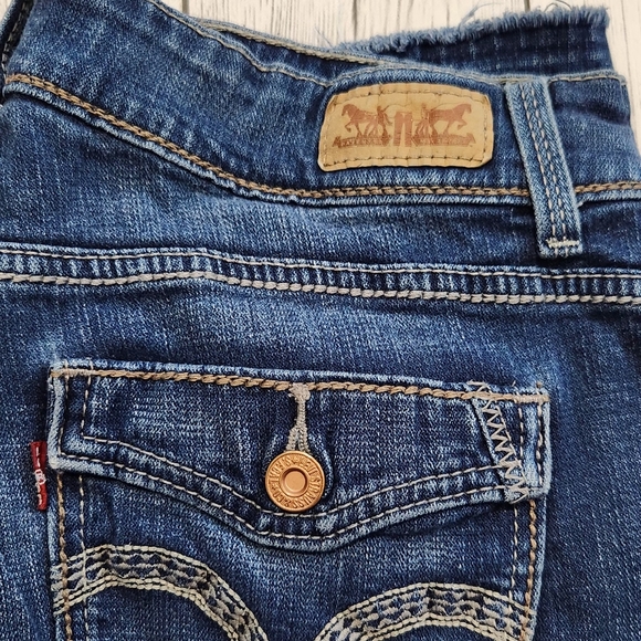 LEVIS womens 529 Curvy Boot Cut size 12M Medium wash jeans - Picture 9 of 9